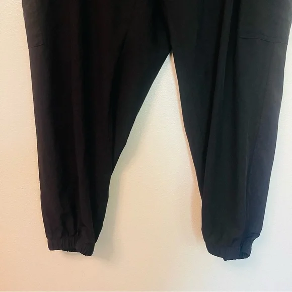Old Navy Plus Size Stretch Tech Black Cargo Joggers Athletic Pants Size 2X - Picture 8 of 12